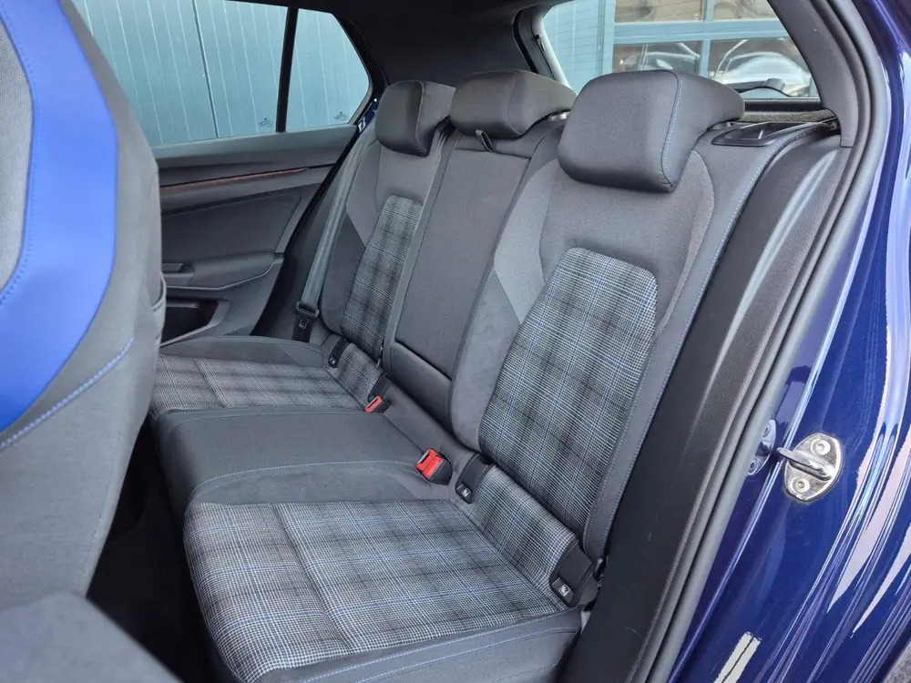 Volkswagen Golf 1.4 EHybrid GTE 245pk | BTW | Pano | Trekhaak | LED | Stuur- Stoelverw. Golf 1.4 eHybrid GTE 245pk | BTW | Pano | Trekhaa uit 2022, foto 12
