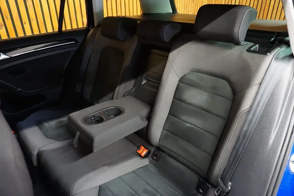 Volkswagen GOLF 1.5 TSI HIGHLINE BUSINESS R-LINE uit 2019, foto 12