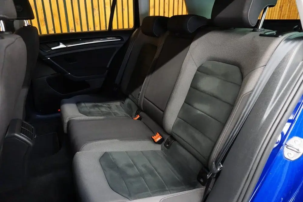 Volkswagen GOLF 1.5 TSI HIGHLINE BUSINESS R-LINE uit 2019, foto 9