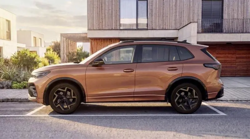 Volkswagen Tiguan 1.5 eHybrid 204pk DSG Edition 20 | R-Line uit 2026, foto 17