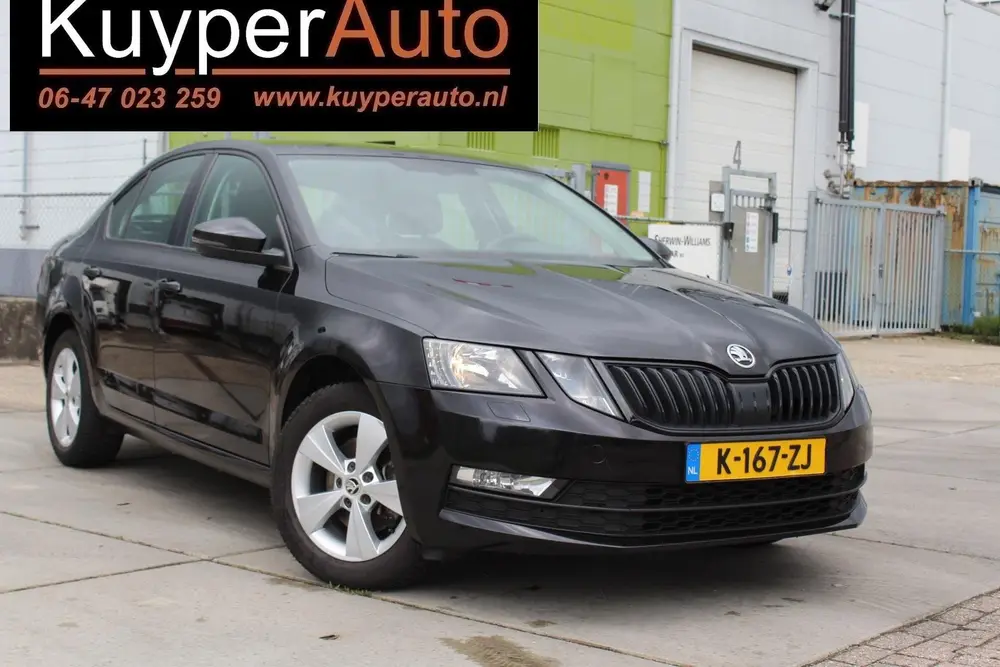 Skoda Octavia 1.5 TSI Greentech Sport Business automaat uit 2019, foto 2