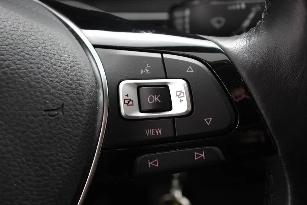Volkswagen Polo 1.0 TSI 110 pk DSG Highline Navigatie Apple uit 2020, foto 15