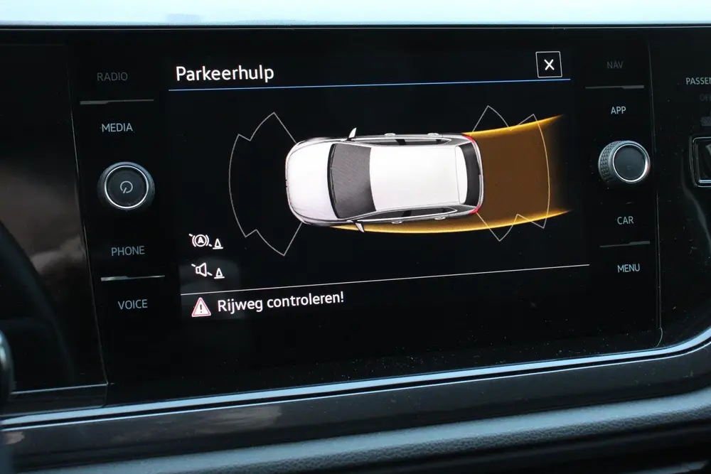 Volkswagen Polo 1.0 TSI 110 pk DSG Highline Navigatie Apple uit 2020, foto 18