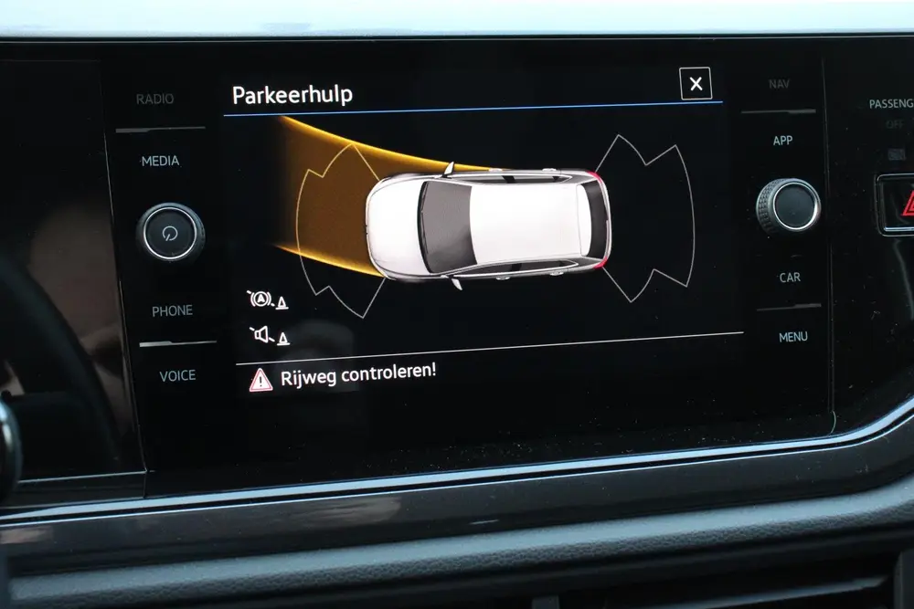 Volkswagen Polo 1.0 TSI 110 pk DSG Highline Navigatie Apple uit 2020, foto 19