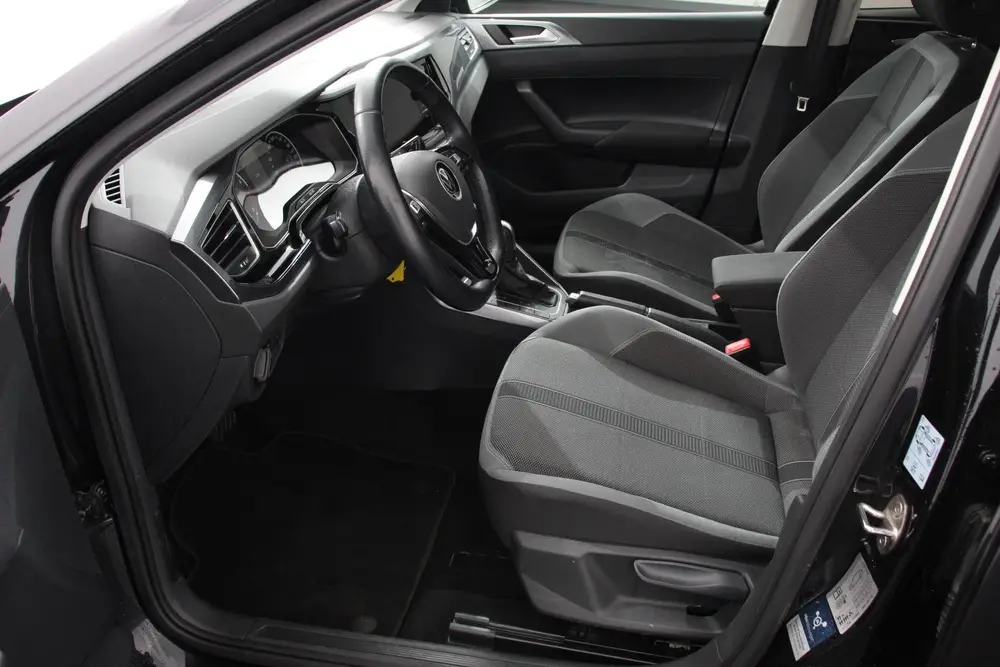 Volkswagen Polo 1.0 TSI 110 pk DSG Highline Navigatie Apple uit 2020, foto 9