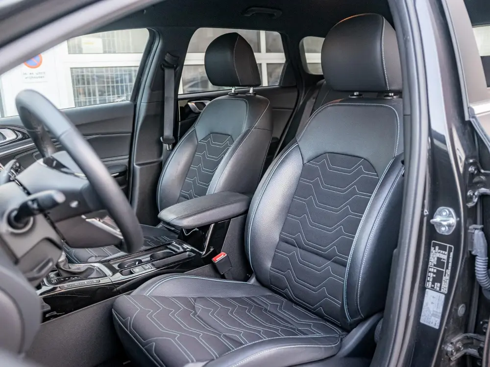 Kia Ceed 1.0 T-GDi MHEV Design Edition uit 2025, foto 10