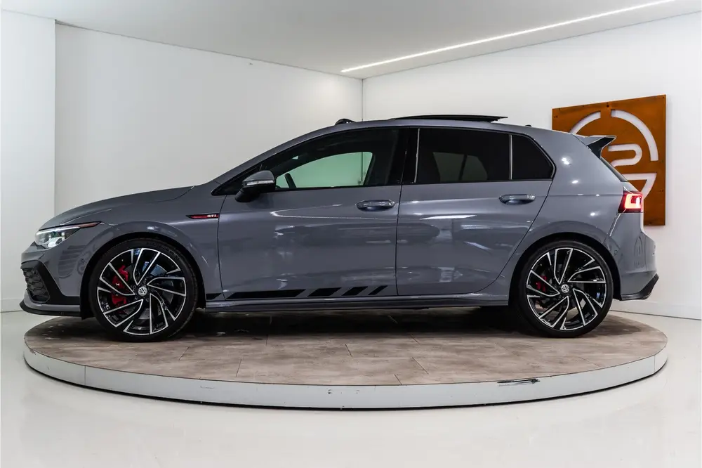 Volkswagen Golf 2.0 TSI GTI Clubsport 301 PK | IQ | Pano | S uit 2021, foto 2