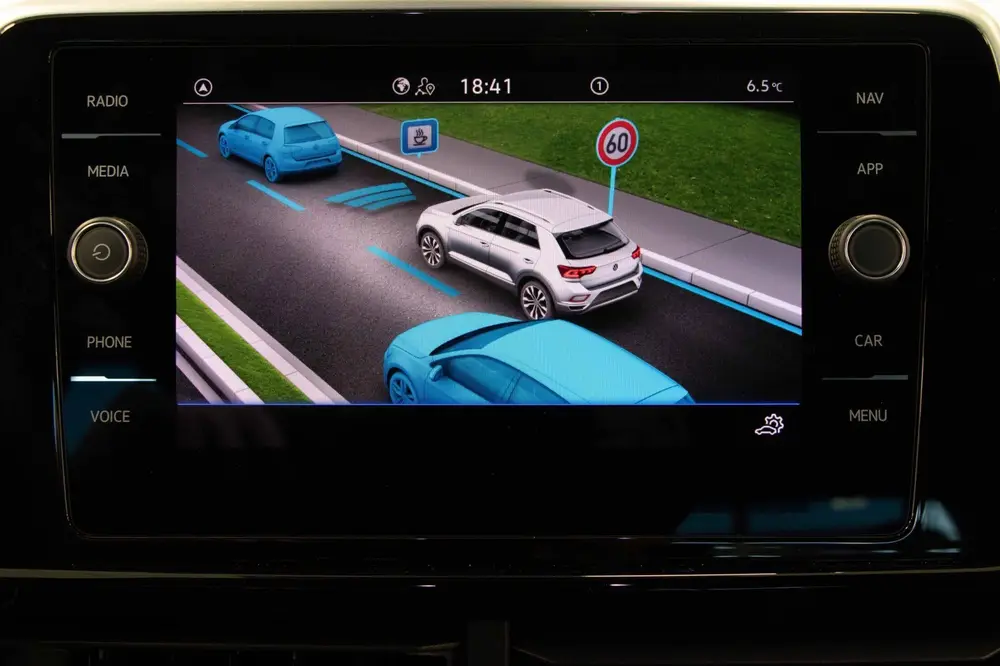 Volkswagen T-Roc 1.5TSi R-Line Edition|CArplay|AdapCruiseCon uit 2024, foto 19