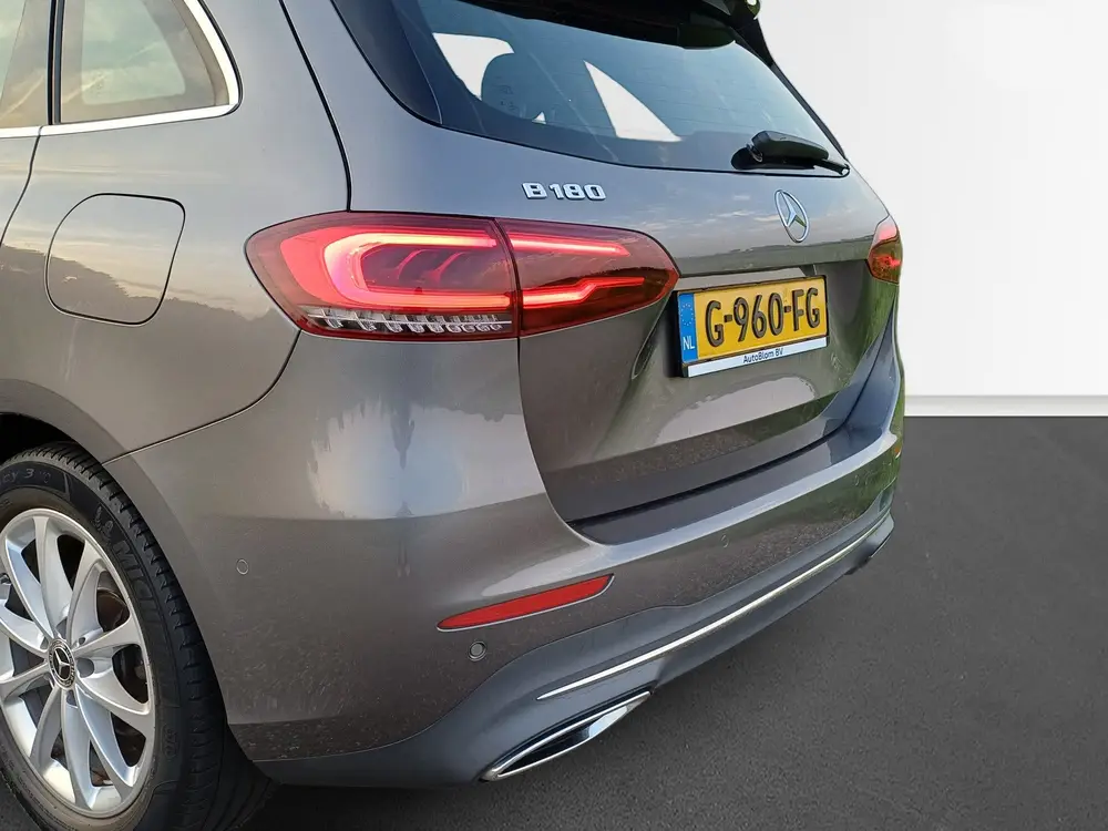 Mercedes-Benz B-Klasse 180 Edition Premium Plus uit 2019, foto 12