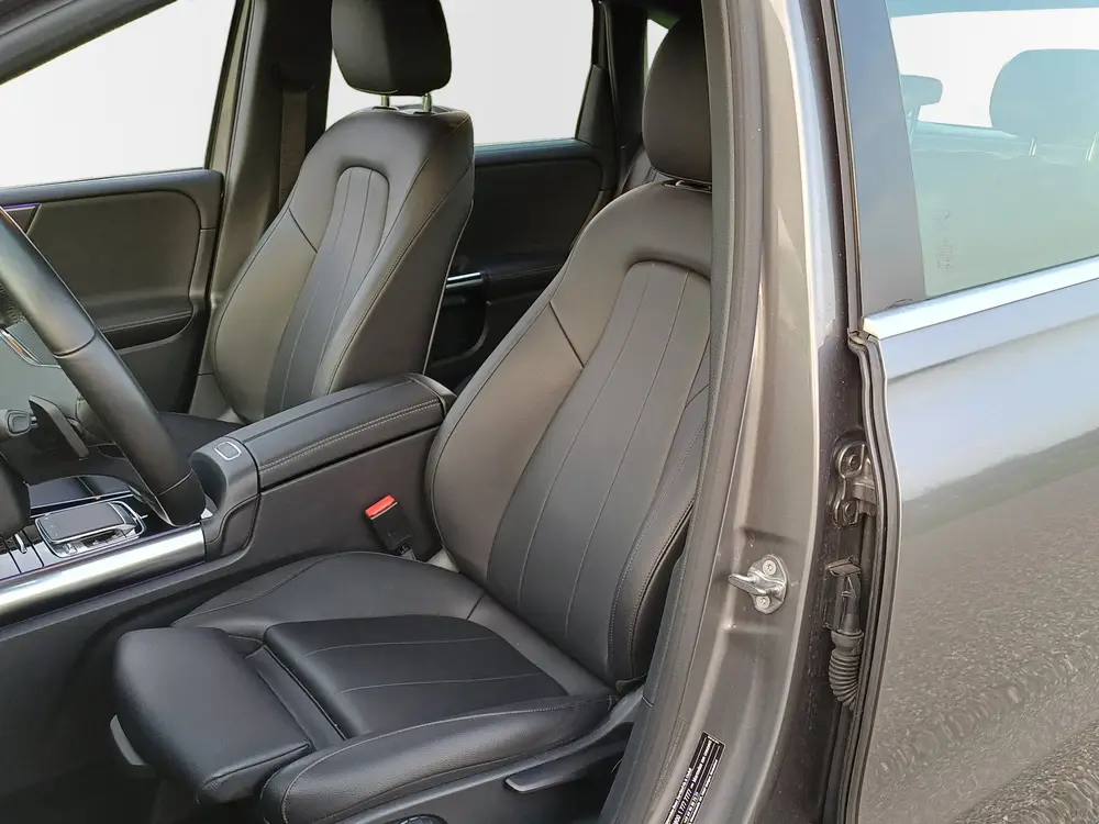 Mercedes-Benz B-Klasse 180 Edition Premium Plus uit 2019, foto 2