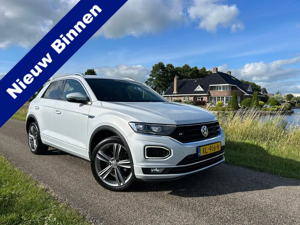 Volkswagen T-Roc 1.5 TSI Sport | R-Line | LED | Adaptieve Cr uit 2019