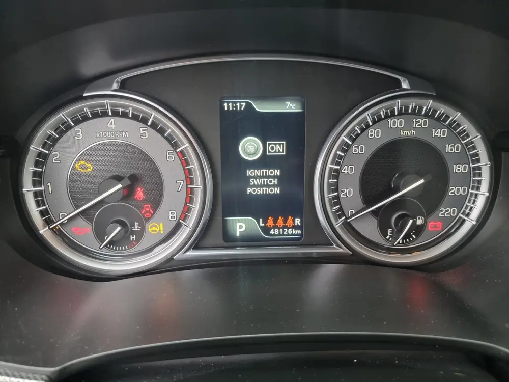 Suzuki Vitara 1.4 Boosterjet Stijl Automaat Panoramadak uit 2019, foto 16