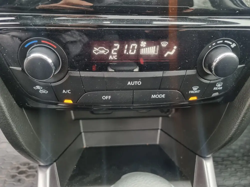 Suzuki Vitara 1.4 Boosterjet Stijl Automaat Panoramadak uit 2019, foto 20
