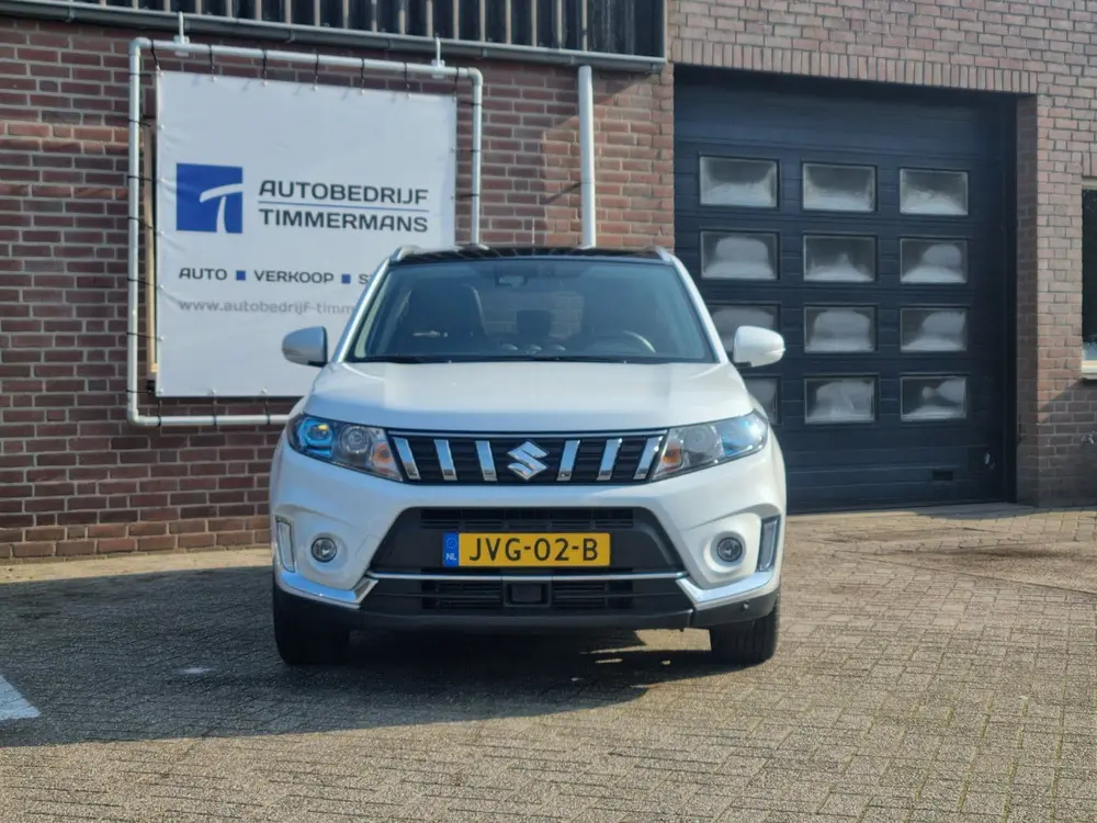 Suzuki Vitara 1.4 Boosterjet Stijl Automaat Panoramadak uit 2019, foto 3
