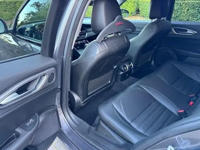 Alfa Romeo Giulia Veloce 2.0T 280PK AWD Q4 Acruise/Navi/Xeno uit 2019, foto 10