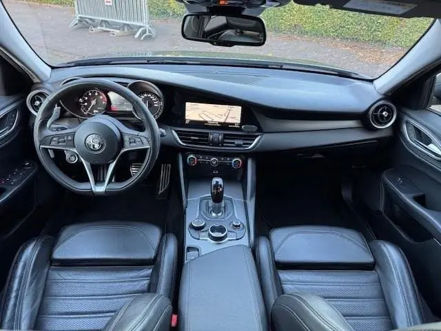 Alfa Romeo Giulia Veloce 2.0T 280PK AWD Q4 Acruise/Navi/Xeno uit 2019, foto 11