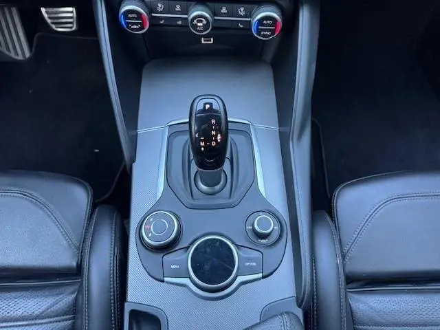 Alfa Romeo Giulia Veloce 2.0T 280PK AWD Q4 Acruise/Navi/Xeno uit 2019, foto 19