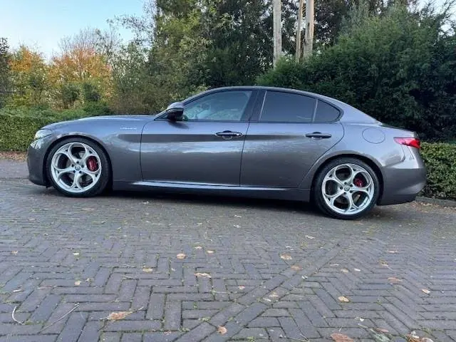 Alfa Romeo Giulia Veloce 2.0T 280PK AWD Q4 Acruise/Navi/Xeno uit 2019, foto 4
