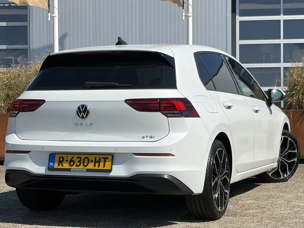 Volkswagen Golf 1.5 eTSI Style 150pk DSG | Virtual Cockpit | uit 2020, foto 2
