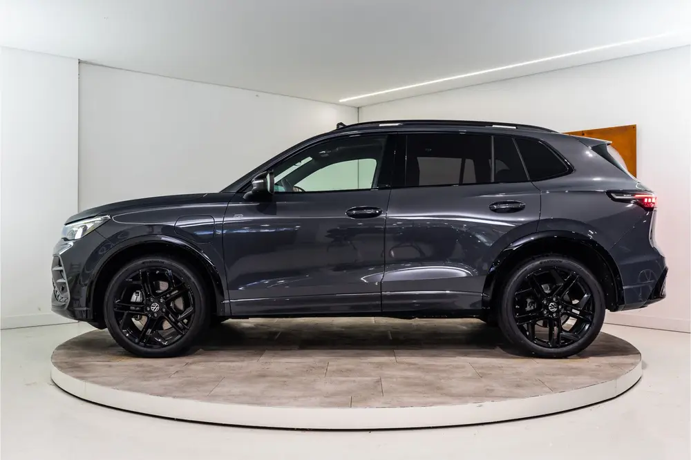 Volkswagen Tiguan 1.5 eHybrid 2x R-Line 2025 PER DIRECT BESC uit 2025, foto 2