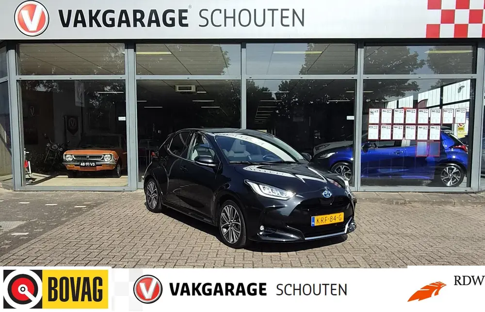 Toyota Yaris 1.5 Hybrid Executive Sport uit 2023