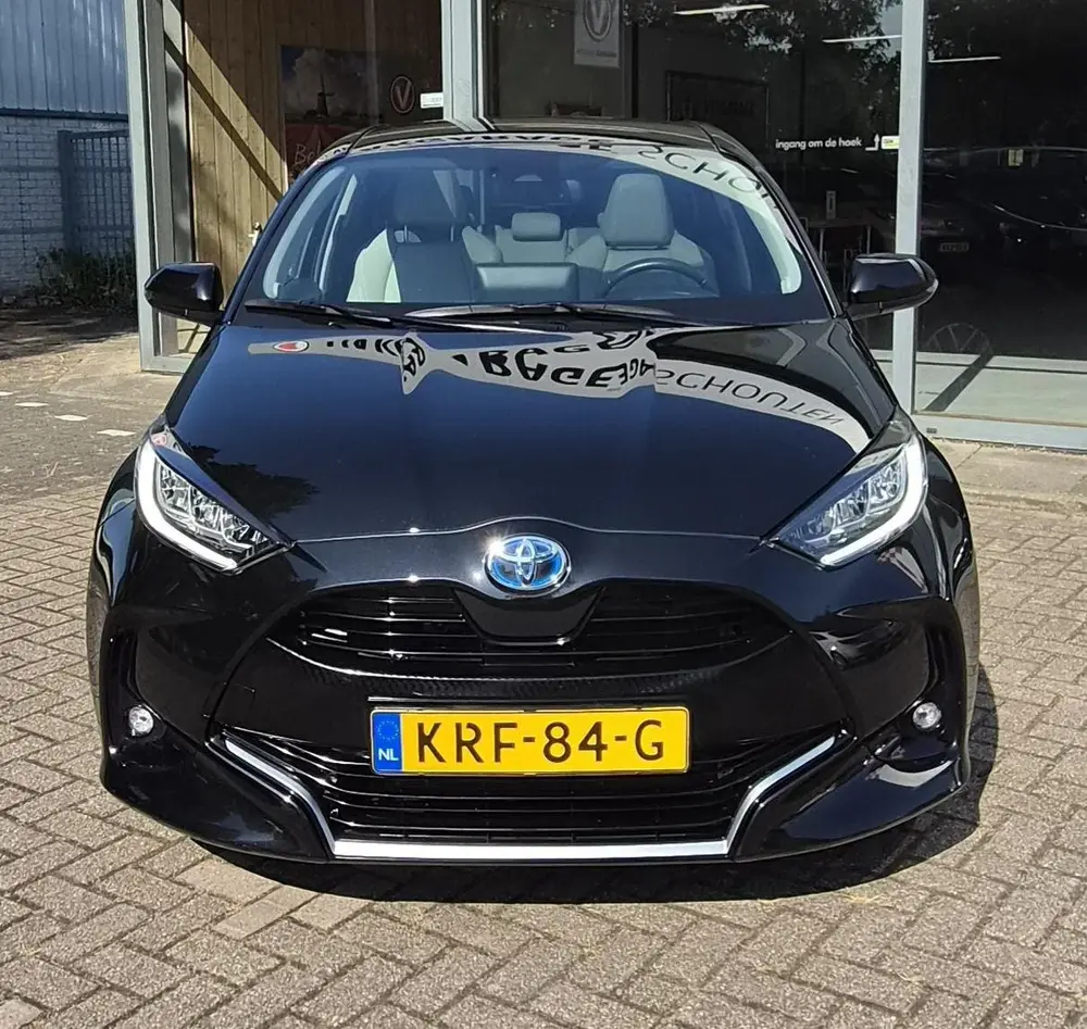 Toyota Yaris 1.5 Hybrid Executive Sport uit 2023, foto 3
