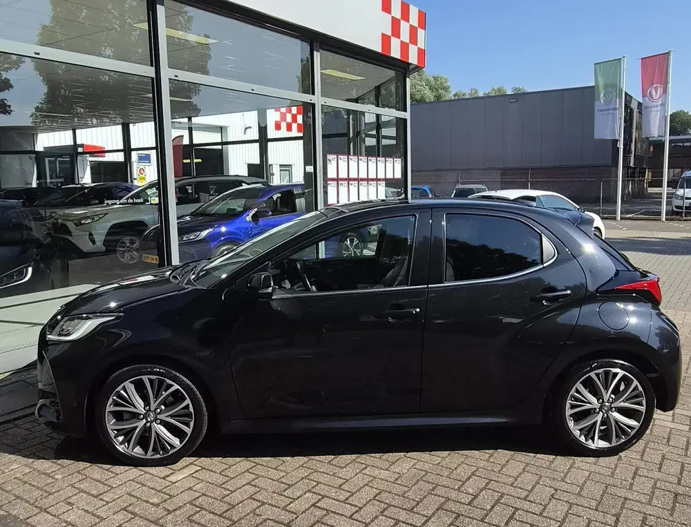 Toyota Yaris 1.5 Hybrid Executive Sport uit 2023, foto 5