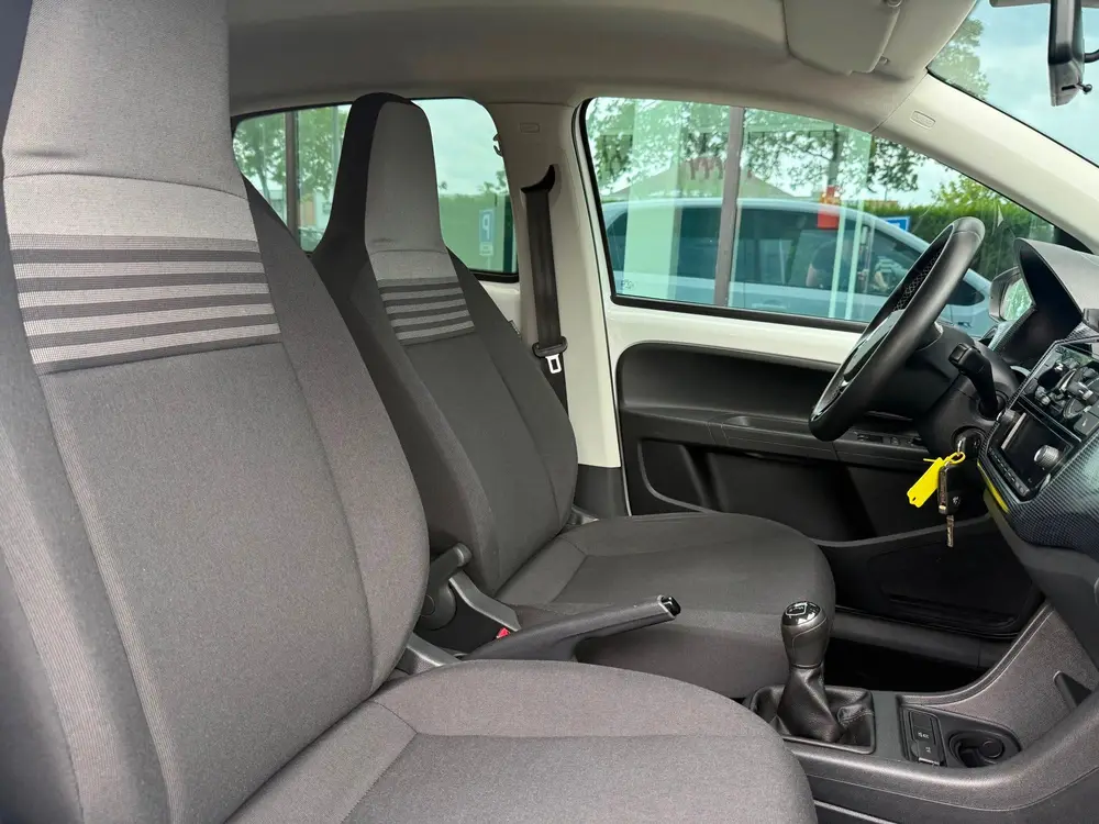 Volkswagen Up! 1.0 R-Line - Winterpakket - Navi - Airco - Bl uit 2020, foto 20