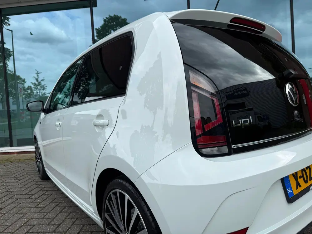 Volkswagen Up! 1.0 R-Line - Winterpakket - Navi - Airco - Bl uit 2020, foto 6