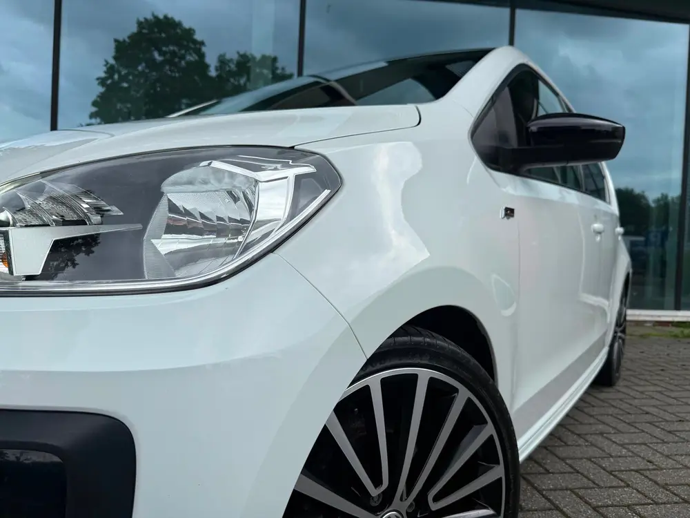 Volkswagen Up! 1.0 R-Line - Winterpakket - Navi - Airco - Bl uit 2020, foto 8