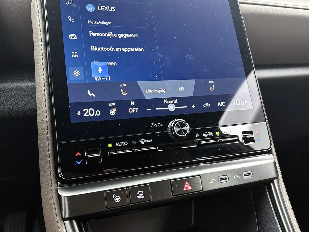 Lexus LBX Elegant 2WD uit 2024, foto 10