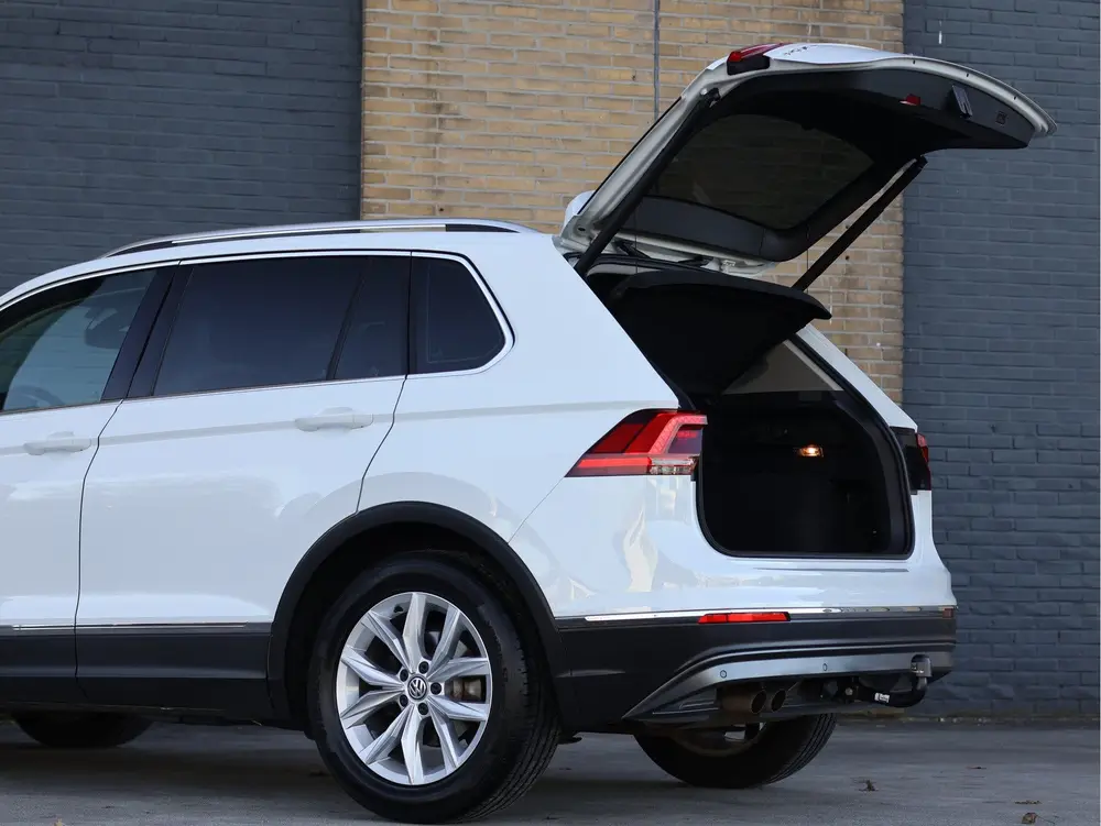Volkswagen Tiguan 1.5 TSI Highline DSG | LED | ACC | Navi | uit 2020, foto 20