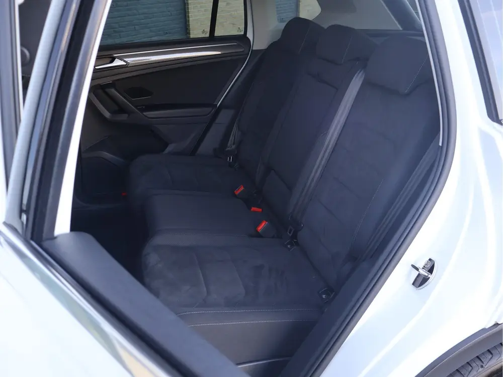Volkswagen Tiguan 1.5 TSI Highline DSG | LED | ACC | Navi | uit 2020, foto 9