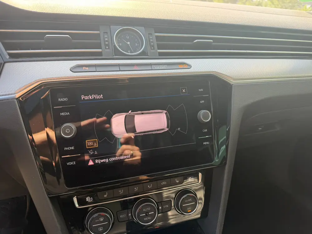 Volkswagen Passat Variant Passat 1.5 TSI 150pk ACT 7-DSG 2x R-LINE uit 2019, foto 17