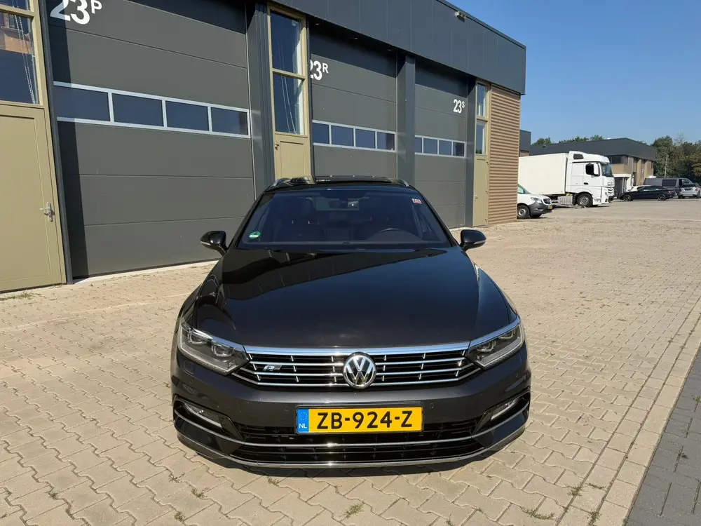 Volkswagen Passat Variant Passat 1.5 TSI 150pk ACT 7-DSG 2x R-LINE uit 2019, foto 2
