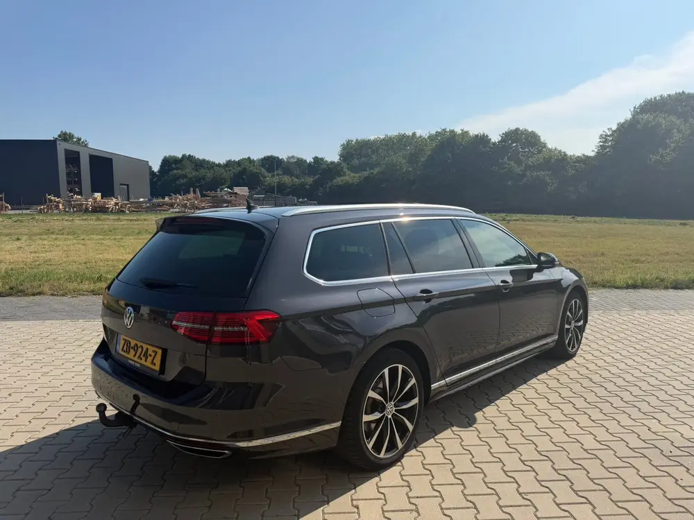 Volkswagen Passat Variant Passat 1.5 TSI 150pk ACT 7-DSG 2x R-LINE uit 2019, foto 5