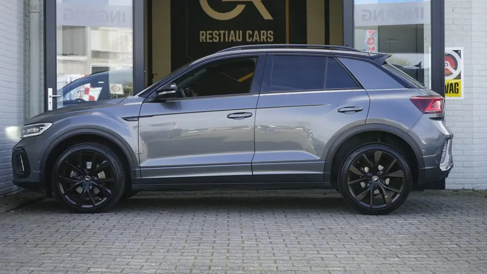Volkswagen T-Roc R-Line 1.5 TSI BLACK STYLE-AUTOMAAT-ACC-CAM uit 2022, foto 10