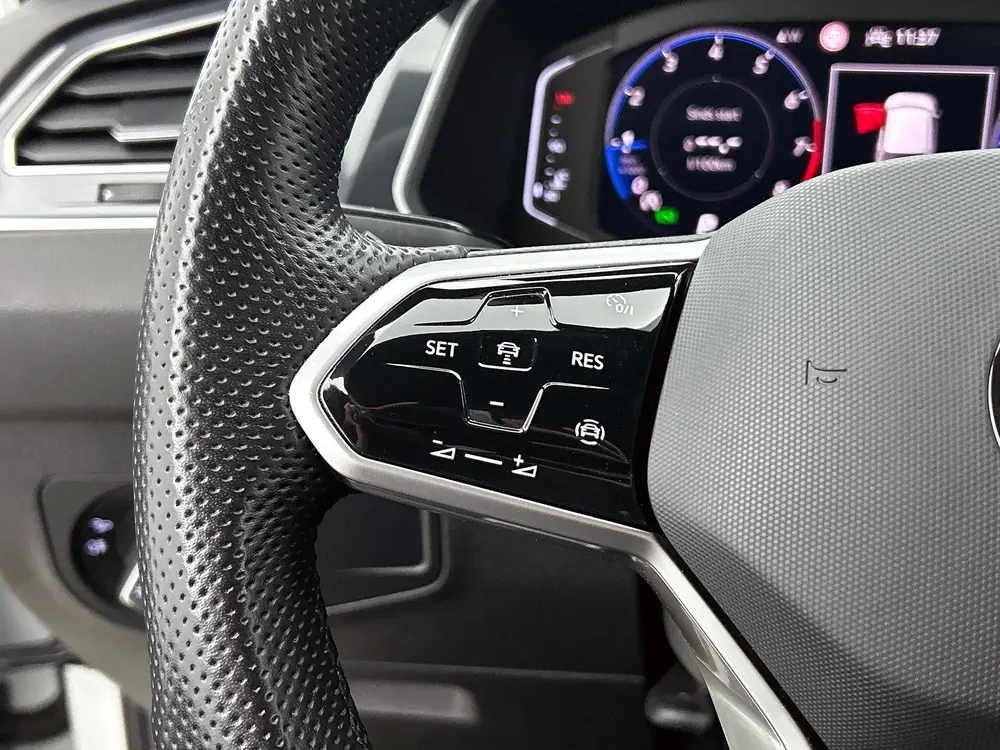 Volkswagen Tiguan 1.5 TSI R-Line | Camera | Adaptive Cruise uit 2022, foto 17