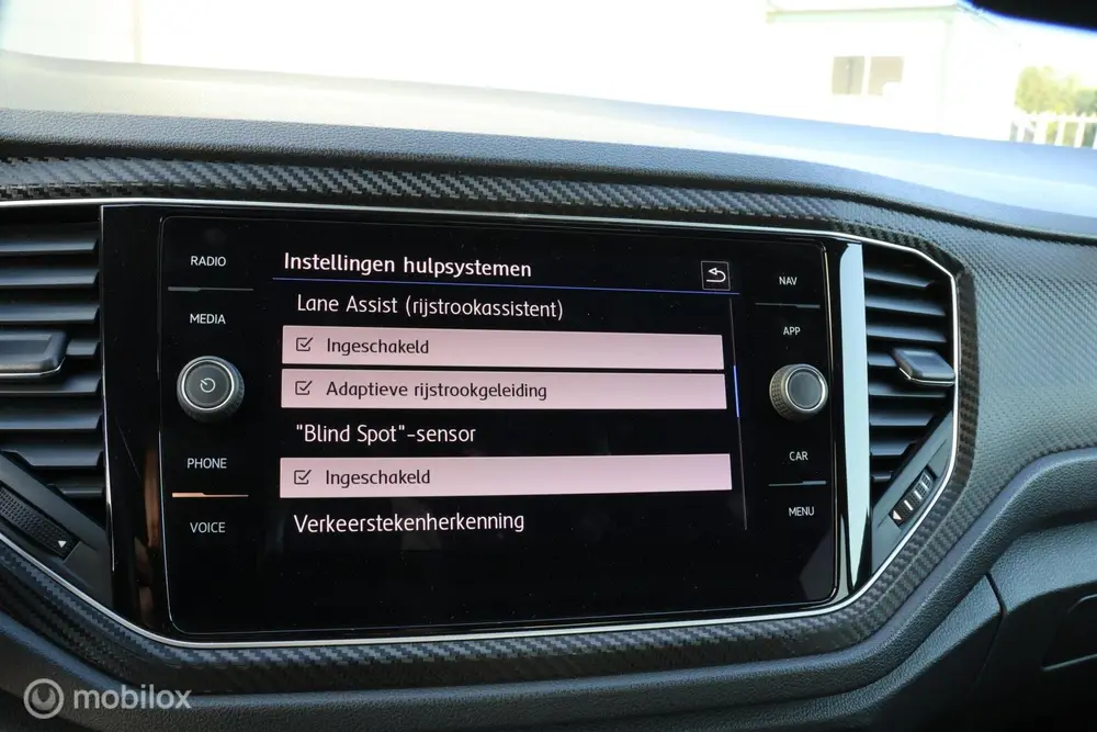 Volkswagen T-Roc 1.5 TSI DSG R-Line I Camera | ACC | LED uit 2019, foto 11