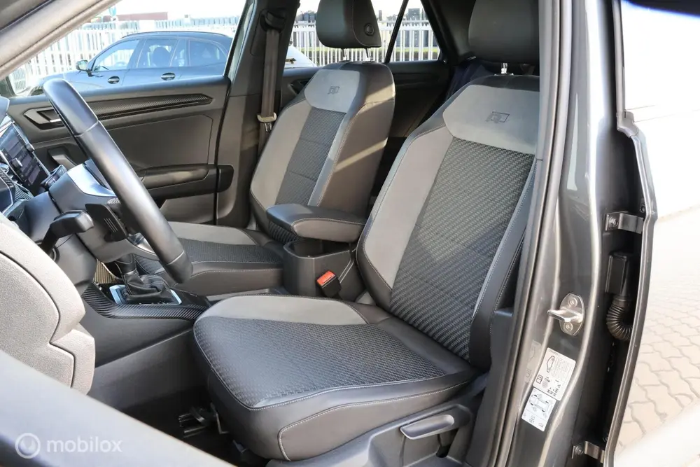 Volkswagen T-Roc 1.5 TSI DSG R-Line I Camera | ACC | LED uit 2019, foto 6