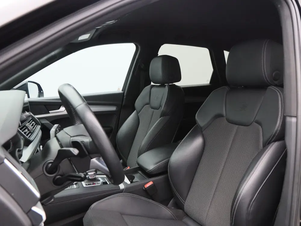 Audi Q5 55 TFSi e 367 Pk S Line Competition uit 2020, foto 6