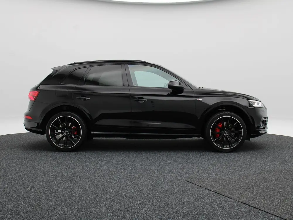 Audi Q5 55 TFSi e 367 Pk S Line Competition uit 2020, foto 8
