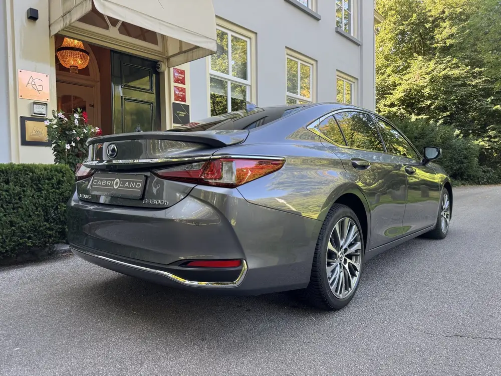 Lexus ES 300h Preference Line Business (bj 2021, automaat) uit 2021, foto 11