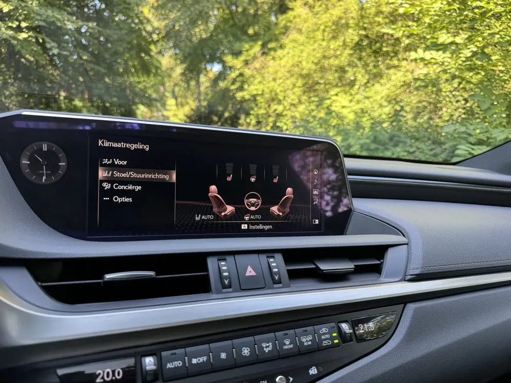 Lexus ES 300h Preference Line Business (bj 2021, automaat) uit 2021, foto 16