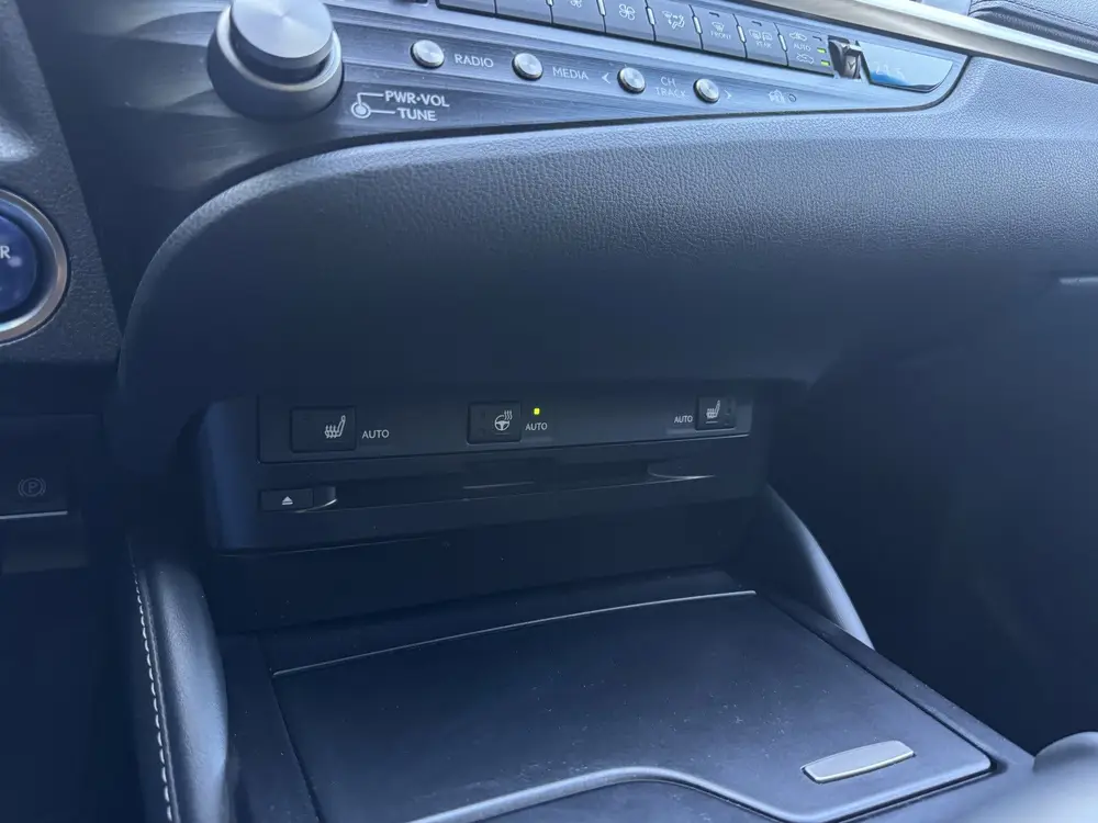 Lexus ES 300h Preference Line Business (bj 2021, automaat) uit 2021, foto 18