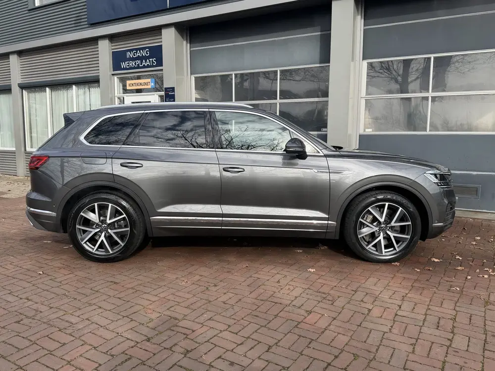 Volkswagen Touareg 3.0 TSi eHybrid 4MOTION km 48.000 nap 1e uit 2021, foto 5