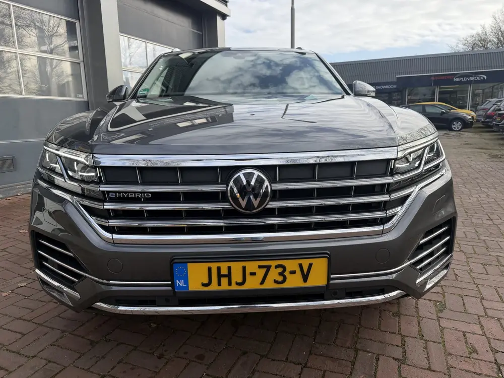 Volkswagen Touareg 3.0 TSi eHybrid 4MOTION km 48.000 nap 1e uit 2021, foto 6
