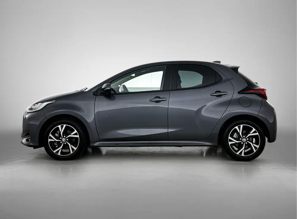 Toyota Yaris 1.5 Hybrid 115 First Edition Limited uit 2024, foto 3