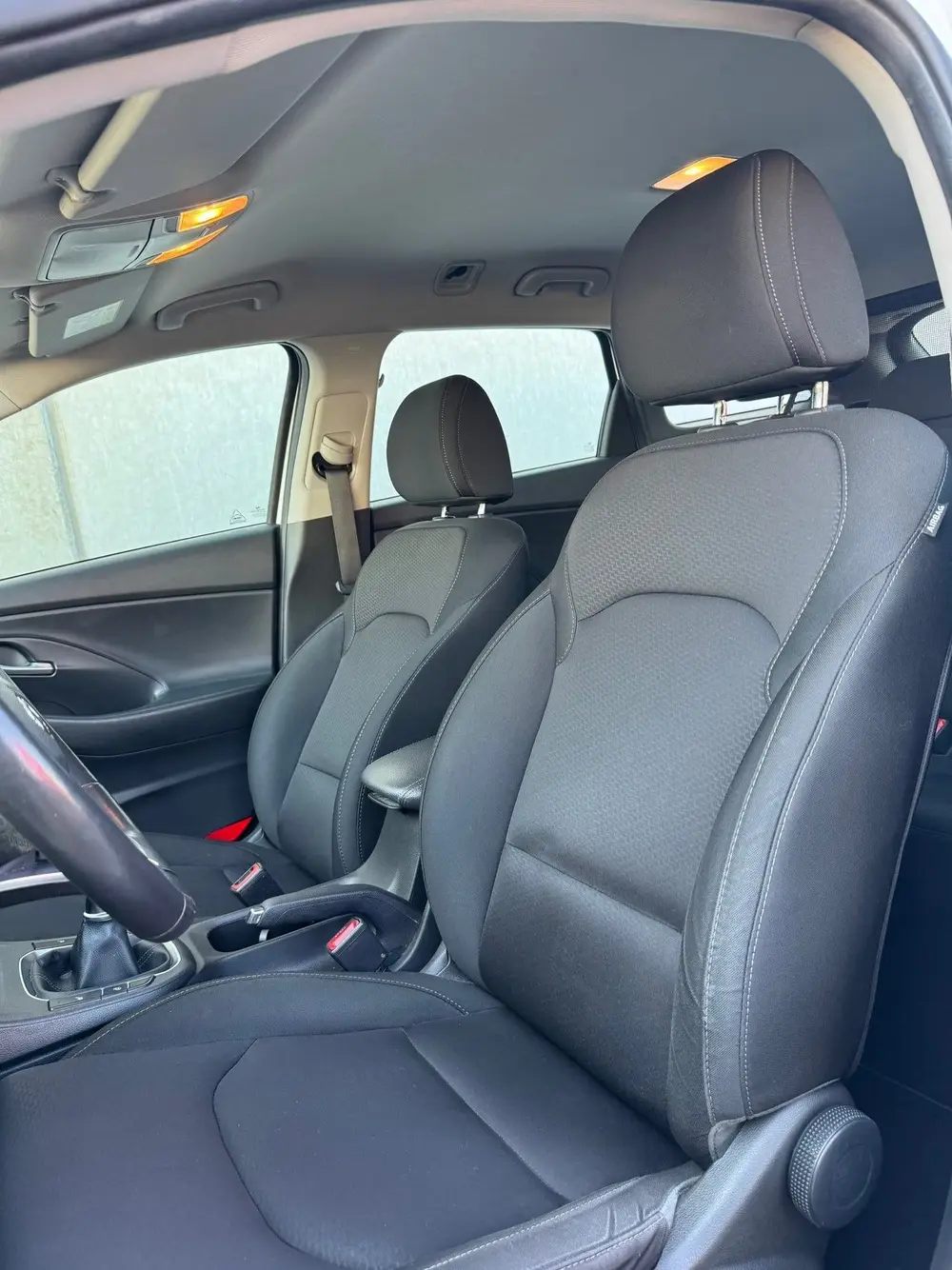 Hyundai i30 1.0 T-GDi Comfort CAR PLAY STL VERW STR VE uit 2020, foto 18