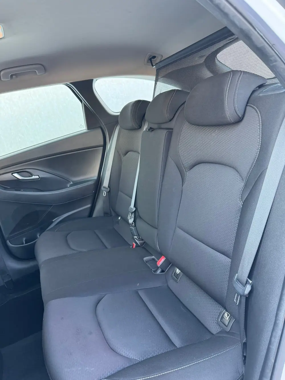 Hyundai i30 1.0 T-GDi Comfort CAR PLAY STL VERW STR VE uit 2020, foto 19